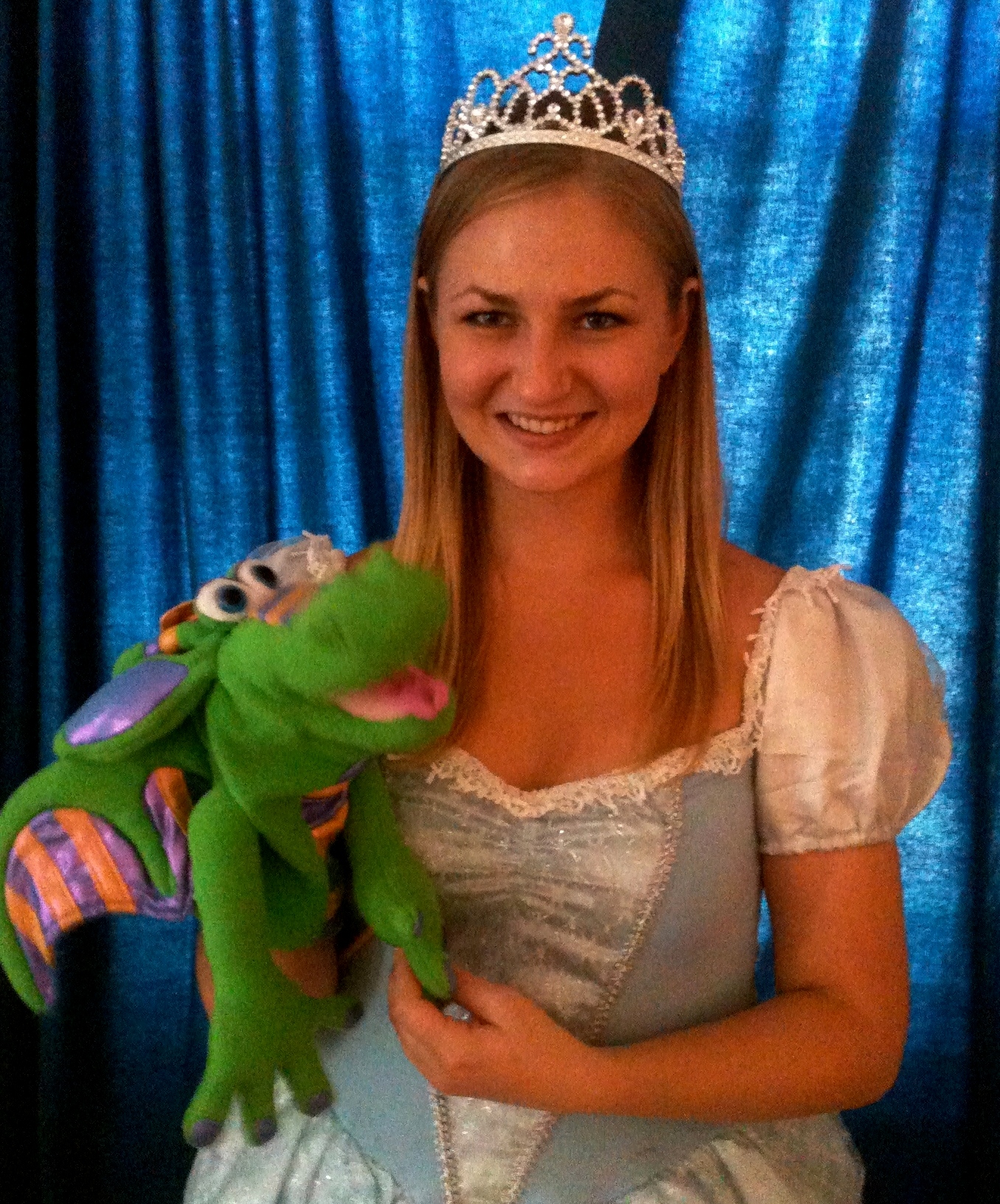 New York, princess, nora, dragon, princess party, theme party, entertainer, cinderella, puppet show, party planning, party ideas, boston entertainers, los angeles, miami, new york, new jersey